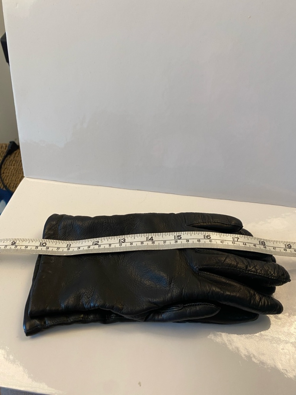 Black Leather Gloves Women’s - Classic Winter Accessory - Picture 9 of 9